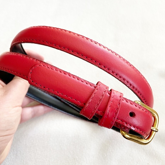 Red Leather Belt With Gold Buckle Size Medium - Picture 4 of 9